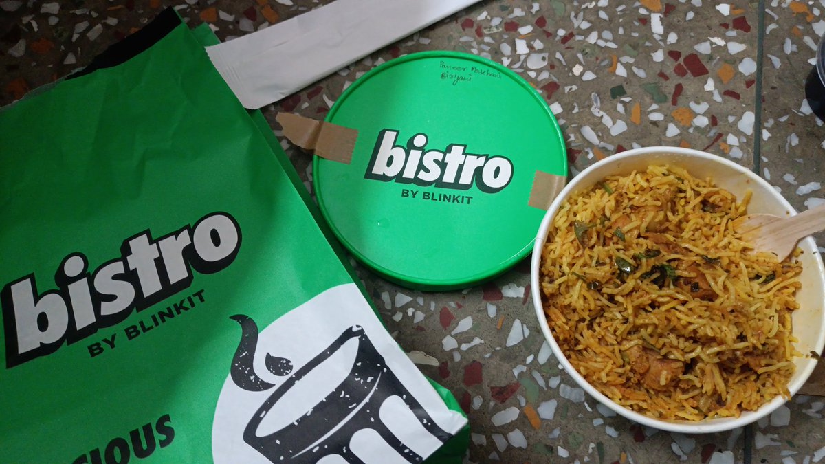 25Jayant's tweet photo. Ordered for the first time from @bistrobyblinkit  got non vegetarian order instead to my veg biryani dispite of panner written in top of box the food inside was non veg highly unprofessional.  they are getting me reorder but it sucks 
Order id: 1092125430 @letsblinkit @zomato https://t.co/zBRtwGwXXZ