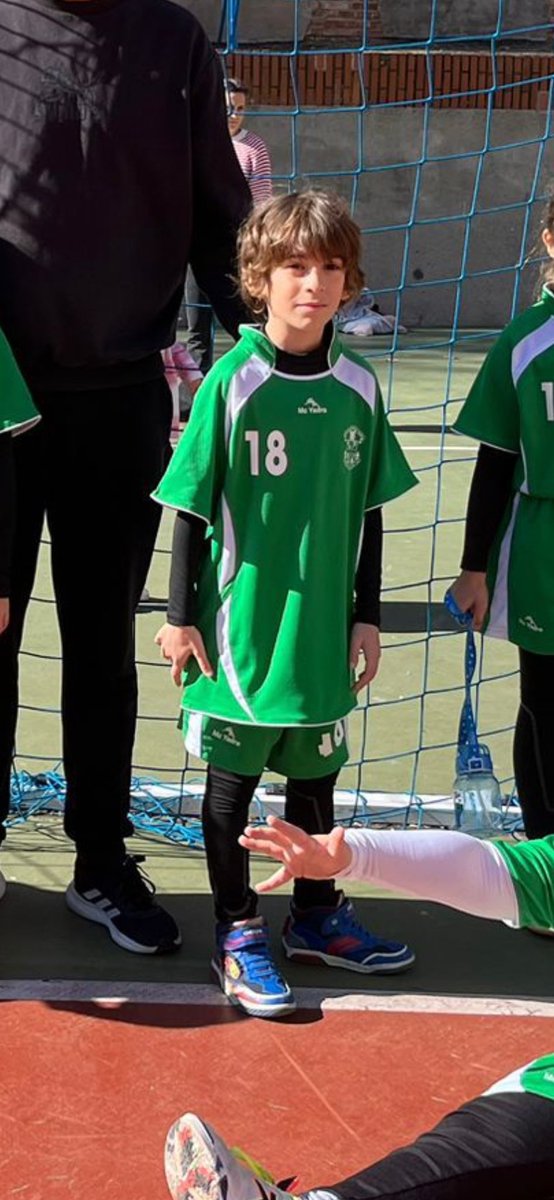 🎂 Mateo Gómez, jugador de nuestro equipo benjamín Oberón, cumple hoy 9 años.

🥳 ¡MUCHÍSIMAS FELICIDADES, MATEO!

#LaFuerzaDelVerde 💚💪