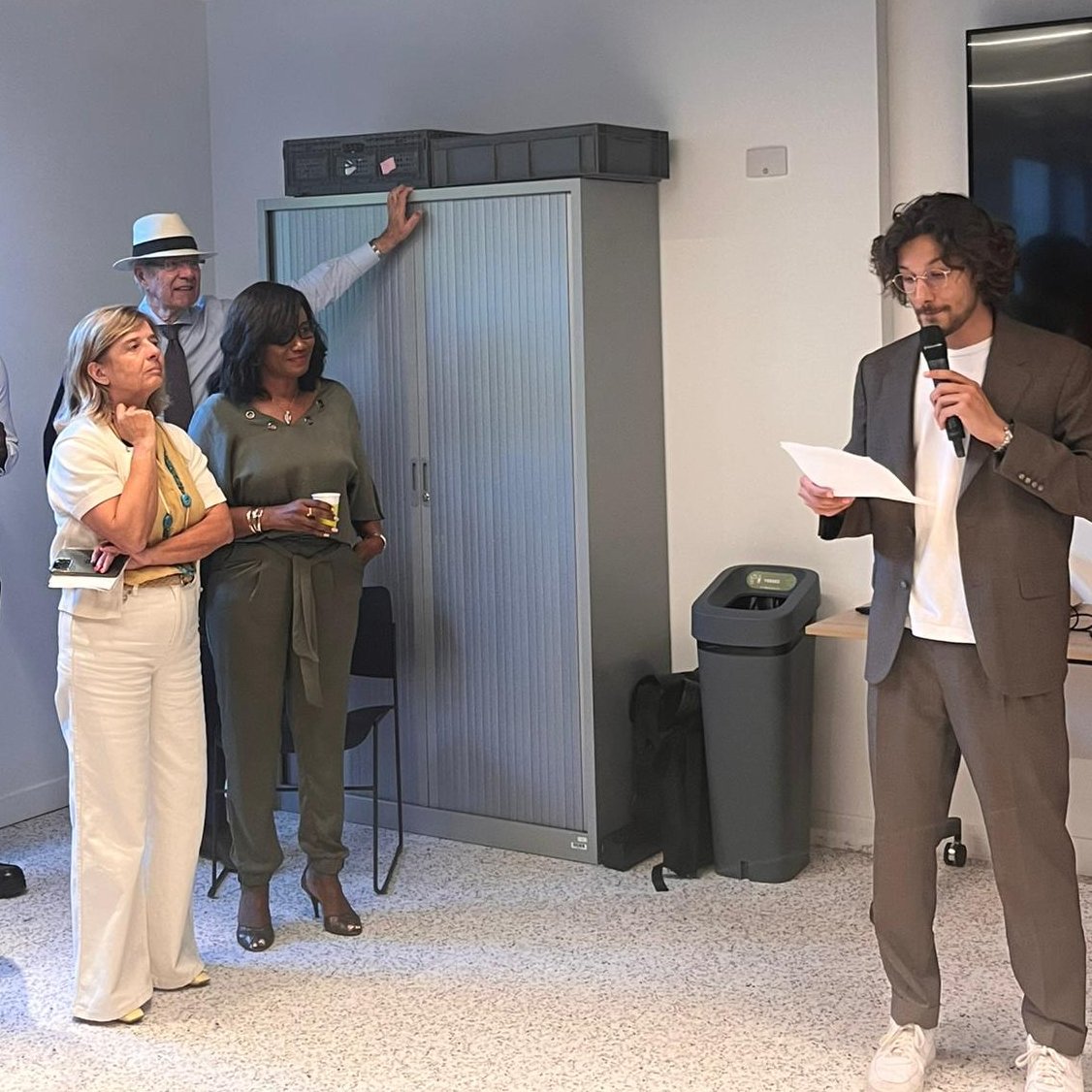 🗣️ <a href="/TheoScubla/">Théo Scubla</a>, cofondateur d’<a href="/eachOne_co/">each One</a>, lors de l’inauguration du campus à Montreuil :

« Ce campus est une réponse déterminée pour lutter contre les fractures et créer des ponts. Un lieu pensé pour révéler les talents de celles et ceux qu’on oublie trop souvent. »