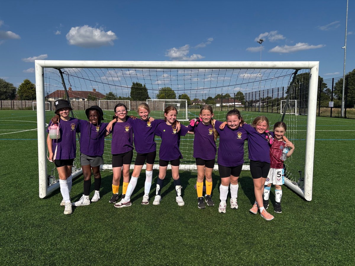 StAlbans_Sch's tweet photo. Well done to our Year 3/4 girls who took part in a local football festival on Wednesday! #Active60 #MrsP https://t.co/5bITzOcr6w