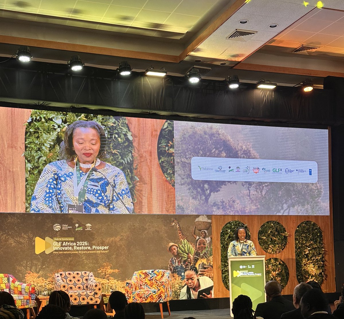 Bravin Onditi (@bravinonditi) on Twitter photo Honored to have participated yesterday in #GLFAfrica forum that brought together diverse perspectives from scientific, indigenous, local, youth, and investors.
<a href="/CIFOR_ICRAF/">CIFOR-ICRAF</a> <a href="/elianeubalijoro/">Eliane Ubalijoro</a> Honored to have participated yesterday in #GLFAfrica forum that brought together diverse perspectives from scientific, indigenous, local, youth, and investors.
<a href="/CIFOR_ICRAF/">CIFOR-ICRAF</a> <a href="/elianeubalijoro/">Eliane Ubalijoro</a>