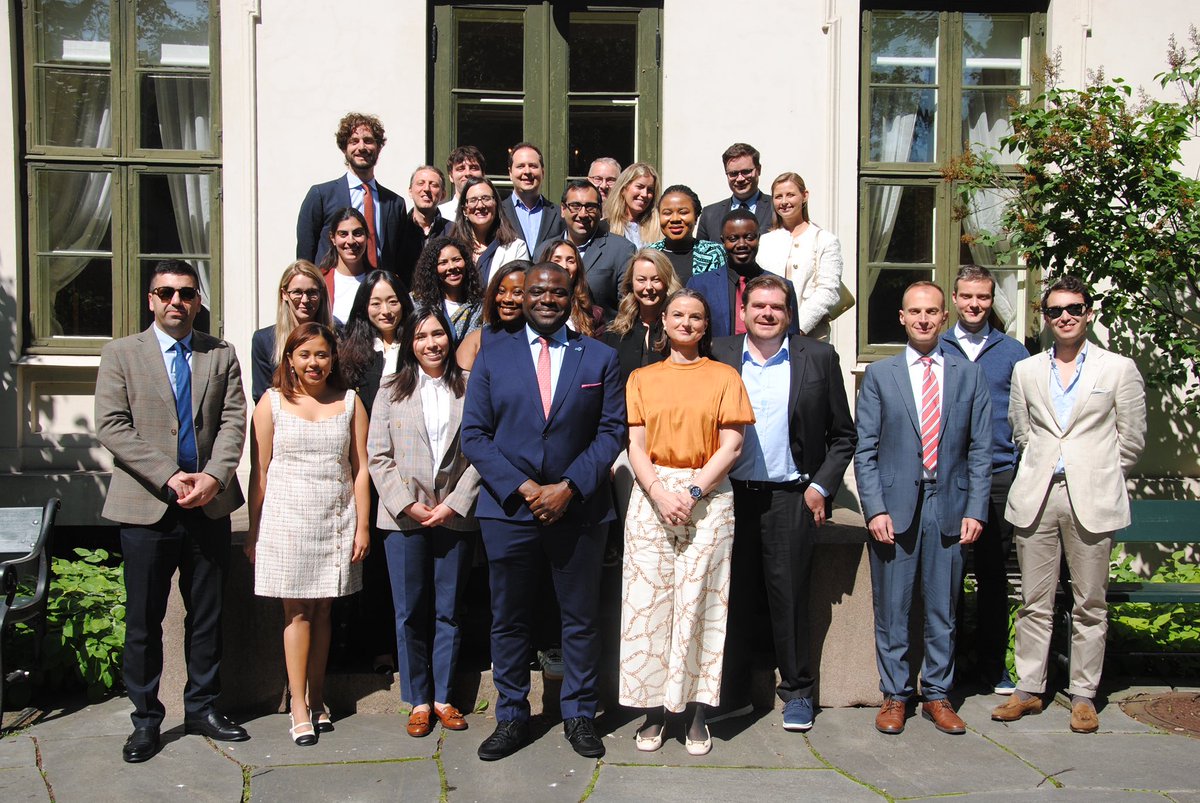 AAGSEERIL's tweet photo. The @AAGSEERIL was proud to participate in the 2nd #ELAWNET Conference organized by the Department of Energy and Resources Law @UniOslo convened by our AAG member, Prof. @catherinebanet.
The event featured a keynote by AAG Chair, Prof. @dsolawuyi
https://t.co/tP0JvZLlc8 https://t.co/GXXwGsRuU2