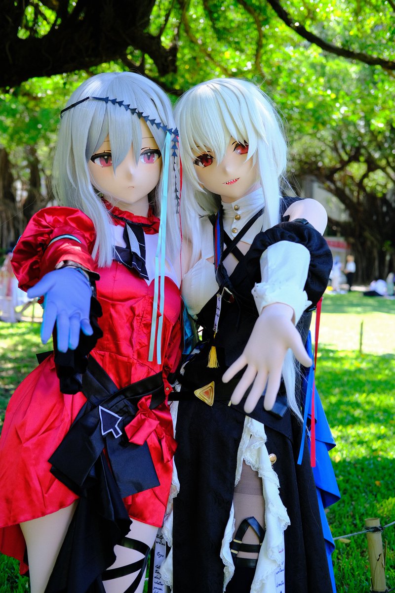 我就好深海組🥰
🦈：<a href="/SunnyShoun/">小淞</a>
📷：<a href="/philly030/">白雲</a>
#kigurumi #着ぐるみ #Arknights #アークナイツ #Skadi #スカジ #specter #スペクター