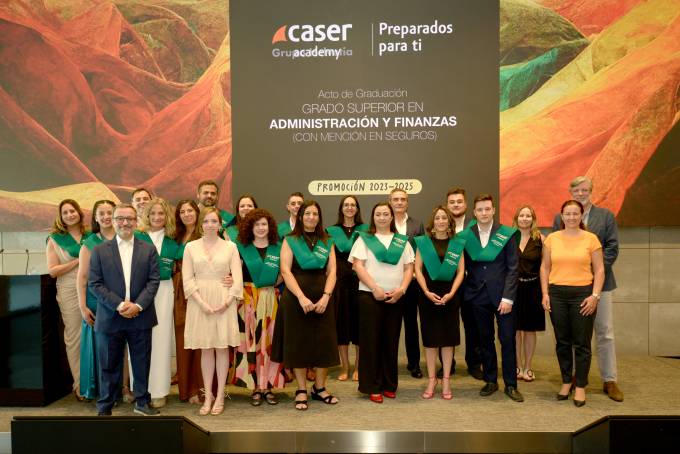 Se gradúa la 1ª promoción del Grado Superior en Administración y Finanzas de #CaserAcademy

#Seguros #Formación 

grupoaseguranza.com/noticias-de-se…