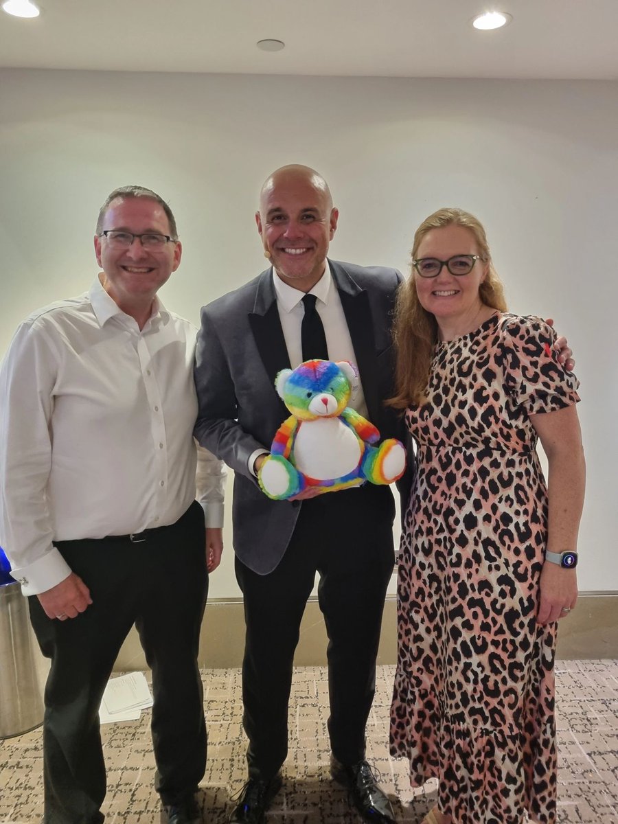 lifeedutrust's tweet image. Amazing night at the Optimus MAT Awards where we were shortlisted for Wellbeing Trust of the Year. Great to hear & meet host @JasonMohommad, & to spend quality time with @LeoraCruddas CBE, Tamsin Owens, Ernest Jenavs, Emma Wigmore, Simon London & over 400 other great educators.