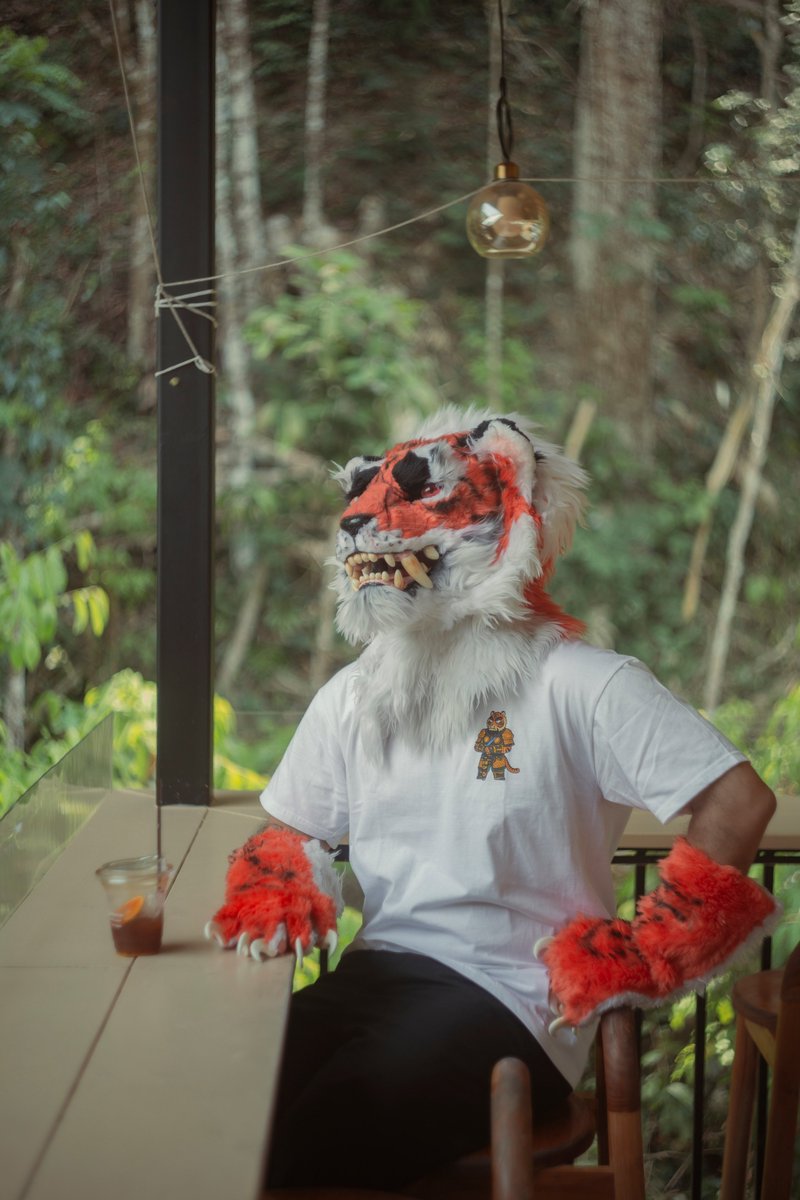 Embracing a slow pace of life near my mountain
📷 <a href="/Orchespanthera/">Leo Panthero</a> 

#FursuitFryday 
#furries