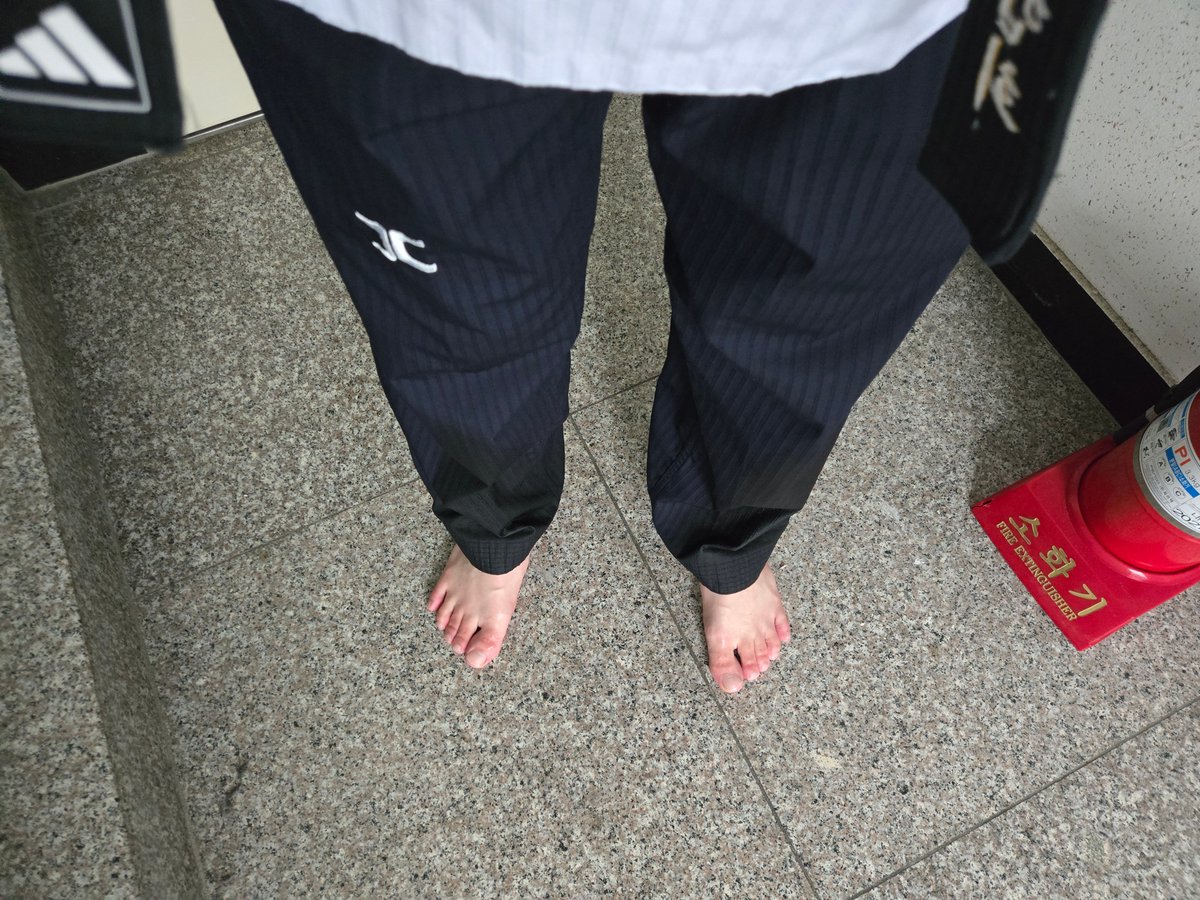 비오는 날 다 젖음🤦‍♂️