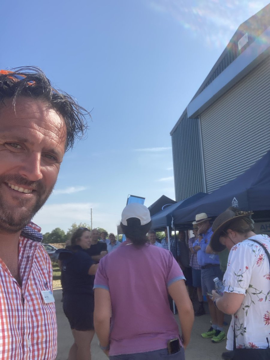 cereals_sw's tweet image. If you missed us at NIAB (Sutton or Ciren) then your next chances are @westernarable on Saturday & @BASF Hurcott on Tuesday. Thursday 26th we round up the Monitor Farm at Cheltenham, then close the pre-harvest tour @EJWGLENDINNING Devon on 1st. See you around 👍 @AHDB_Cereals