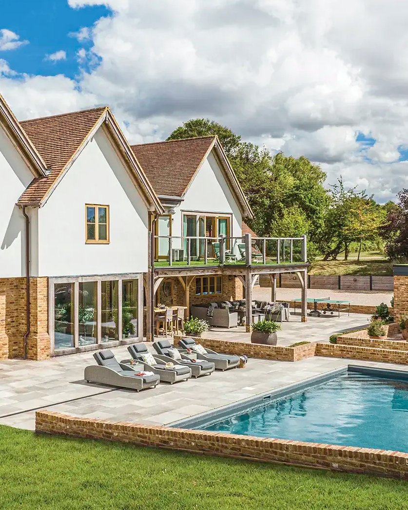Thinking about building a swimming pool? Whether you’re considering installing a pool in your garden, inside your house or in a separate garden building, we look at the main options &amp; what you can get for your budget: ow.ly/N43I50W6SXy
