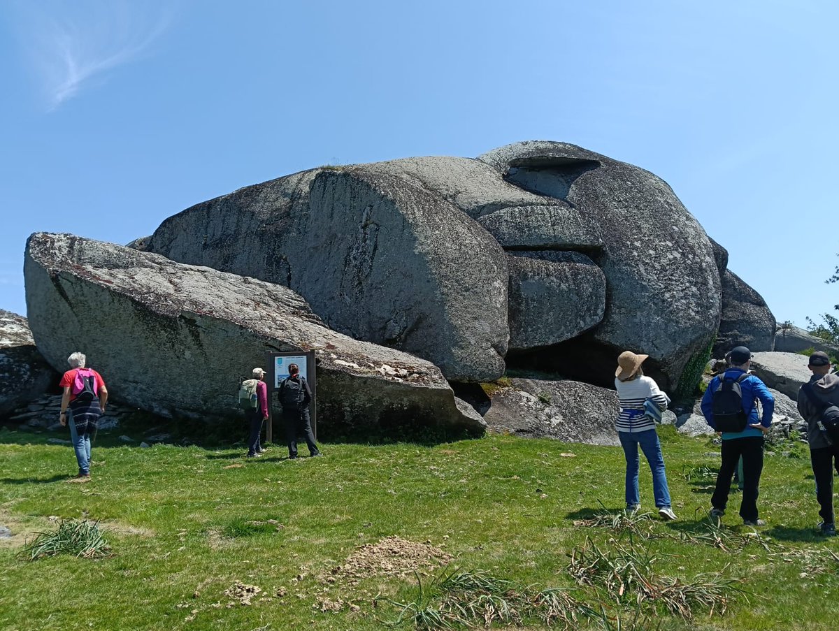 CSICGalicia's tweet image. El pasado fin de semana fueron las Jornadas Europeas de Arqueología. Desde @IncipitCSIC nos hacen llegar las imágenes de su participación a través de una ruta por los Chozos de A Laxe (Fornelos de Montes), que fue un éxito.