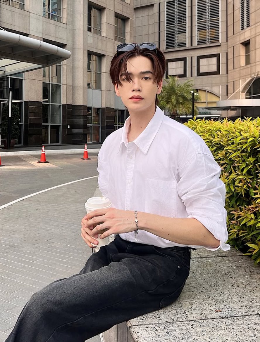 ก็แค่ลองเอาวางข้างๆกันดูเฉยๆ 😌

#fforce_                            #markjrtn