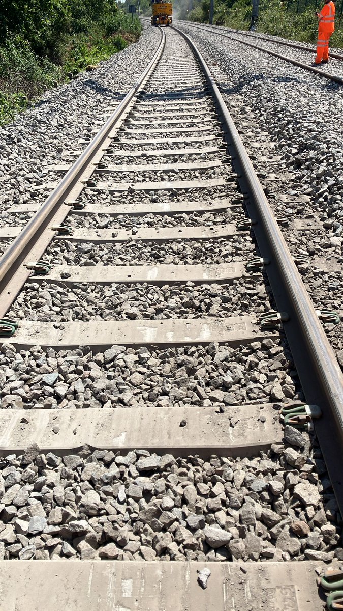 💪 All the heavy lifting is complete on our South Gloucestershire track renewals. 

🛤 We've fully installed both lines at Stoke Gifford as well as new track for our points in Filton last weekend. 

⏳️ Now it's finishing touches &amp; testing before trains resume tomorrow morning.