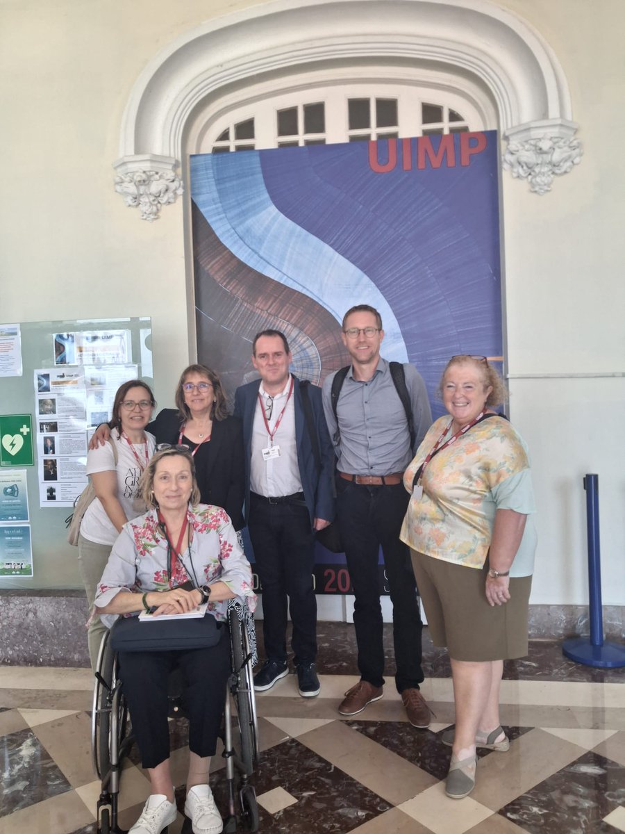 Termina "NUEVOS AVANCES Y DESAFÍOS EN LA ESCLEROSIS MÚLTIPLE-X EDICIÓN" con el cuerpo cansado pero el espíritu elevado. Es una gran idea reunir en Santander durante 3 días a todos los actores implicados en la #EM. Se debate, se aprende, y se conoce a grandes personas. 
¡GRACIAS!