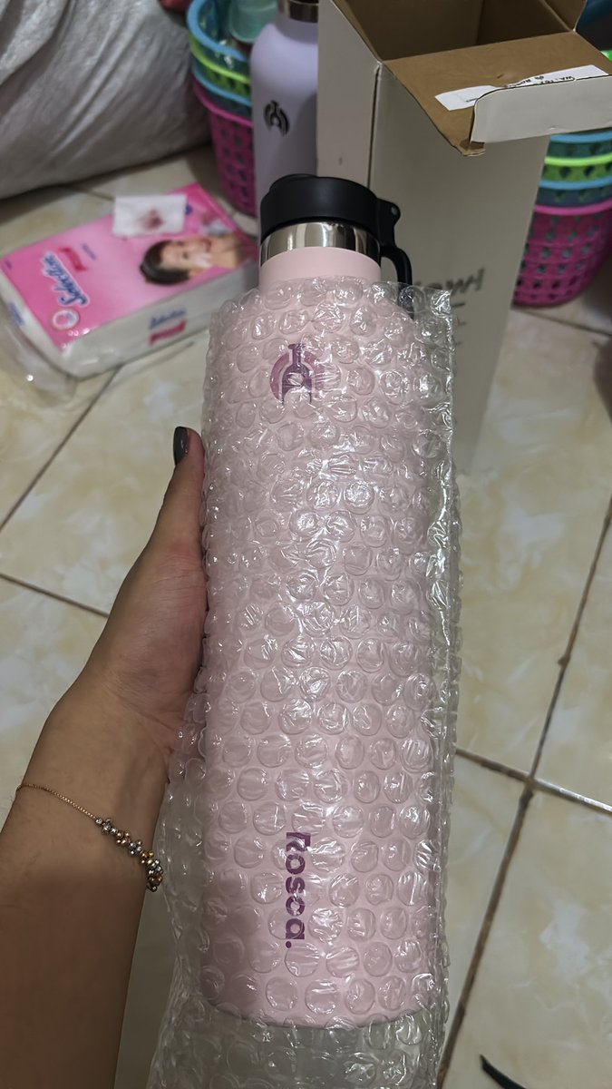 dumpchco's tweet photo. @exokuada9 masih baru 1000 ml lengkap 150k aja https://t.co/G1bMO1tIFq