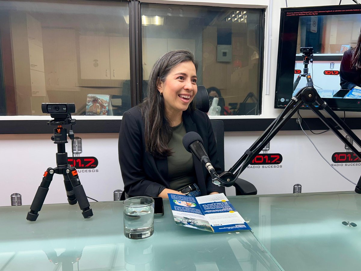 🔴 #NoticieroSucesos con <a href="/verocha16/">Vero Larrea</a>
🎙️ Daniela Chacón (<a href="/danychaconarias/">Daniela Chacón Arias</a>), directora de la Fundación TANDEM, cuestionó la falta de acción frente al aumento de muertes en las vías.
🗣️ “Hay un incremento entre el 6% y el 10% en las muertes por siniestros viales, pero no se toma