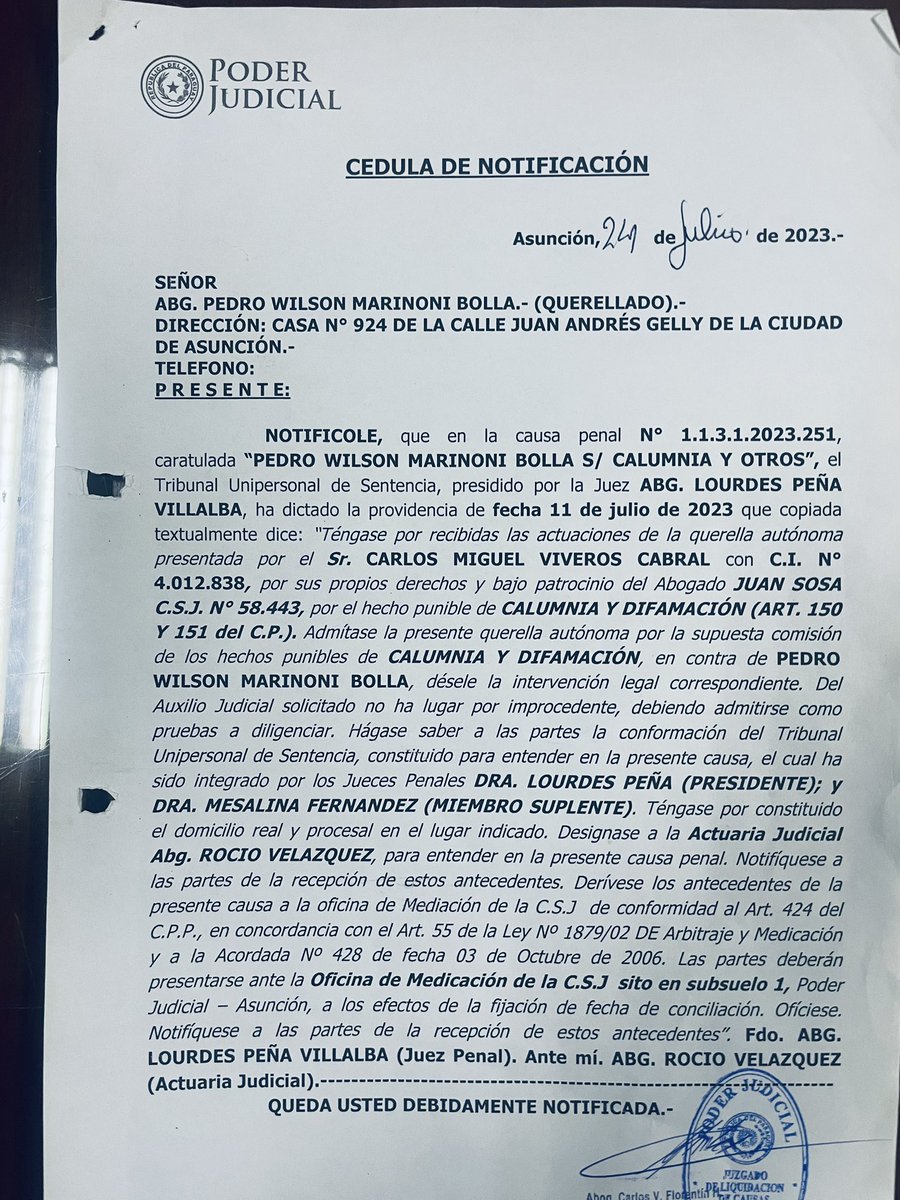 Carlitos Viveros por ser yo abogado querellante en representación de HUGO GODOY, me QUERELLÓ y luego un Tribunal ME ABSOLVIÓ y la CÁMARA confirmó. Pidió por VIVEROS ayuda a la Juez su ex suegro. Aún así le gané. También me denunció ante la Corte como abogado para cazar mi 👉 . .