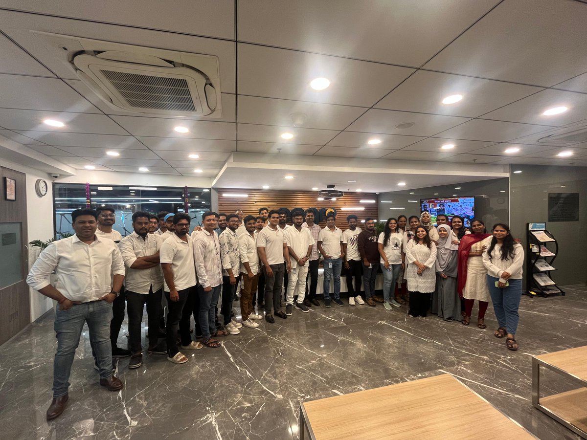 EngroTech's tweet image. International Yoga Day!

At #Engro, we believe in nurturing not just innovation and performance, but also the wellness of our people. On this #InternationalYogaDay, we celebrate the harmony of mind, body, and breath.

Let’s commit to balance, both in our bodies and in our lives.