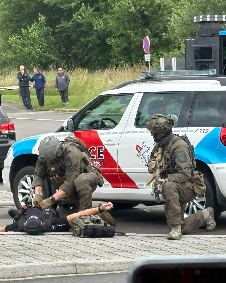ZoneKrieg's tweet photo. Die Sondereinheit der Luxemburger Polizei (#USP) bei einer aktuellen öffentlichen Demonstration

2025

#Luxembourg https://t.co/oRncQ2KUnl