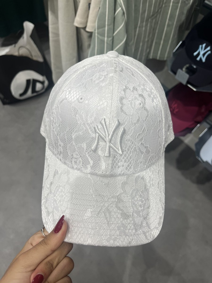 vindicta000's tweet image. tiene mi puto nombre tiene q ser mía chos