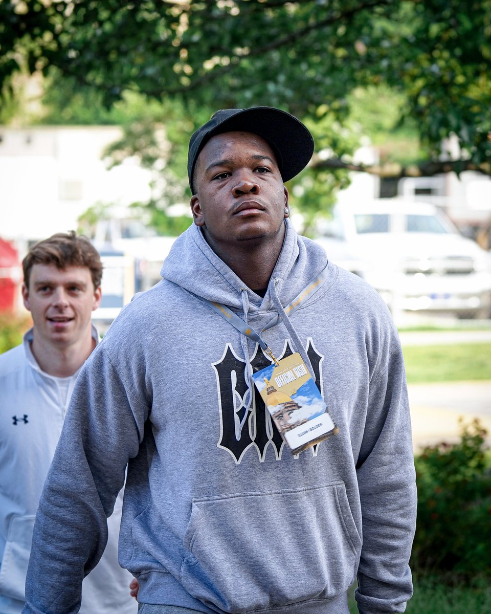 Matt Freeman (@mattfreeman05_) on Twitter photo 2026 Cardinal Mooney (FL) DL Elijah Golden (<a href="/backfield_e/">𝐓𝐇𝐄-𝐆𝐎𝐥𝐃𝐄𝐍𝐂𝐇𝐈𝐋𝐃 🌟Elijah Golden</a>) has arrived for his official visit to Notre Dame. 2026 Cardinal Mooney (FL) DL Elijah Golden (<a href="/backfield_e/">𝐓𝐇𝐄-𝐆𝐎𝐥𝐃𝐄𝐍𝐂𝐇𝐈𝐋𝐃 🌟Elijah Golden</a>) has arrived for his official visit to Notre Dame.