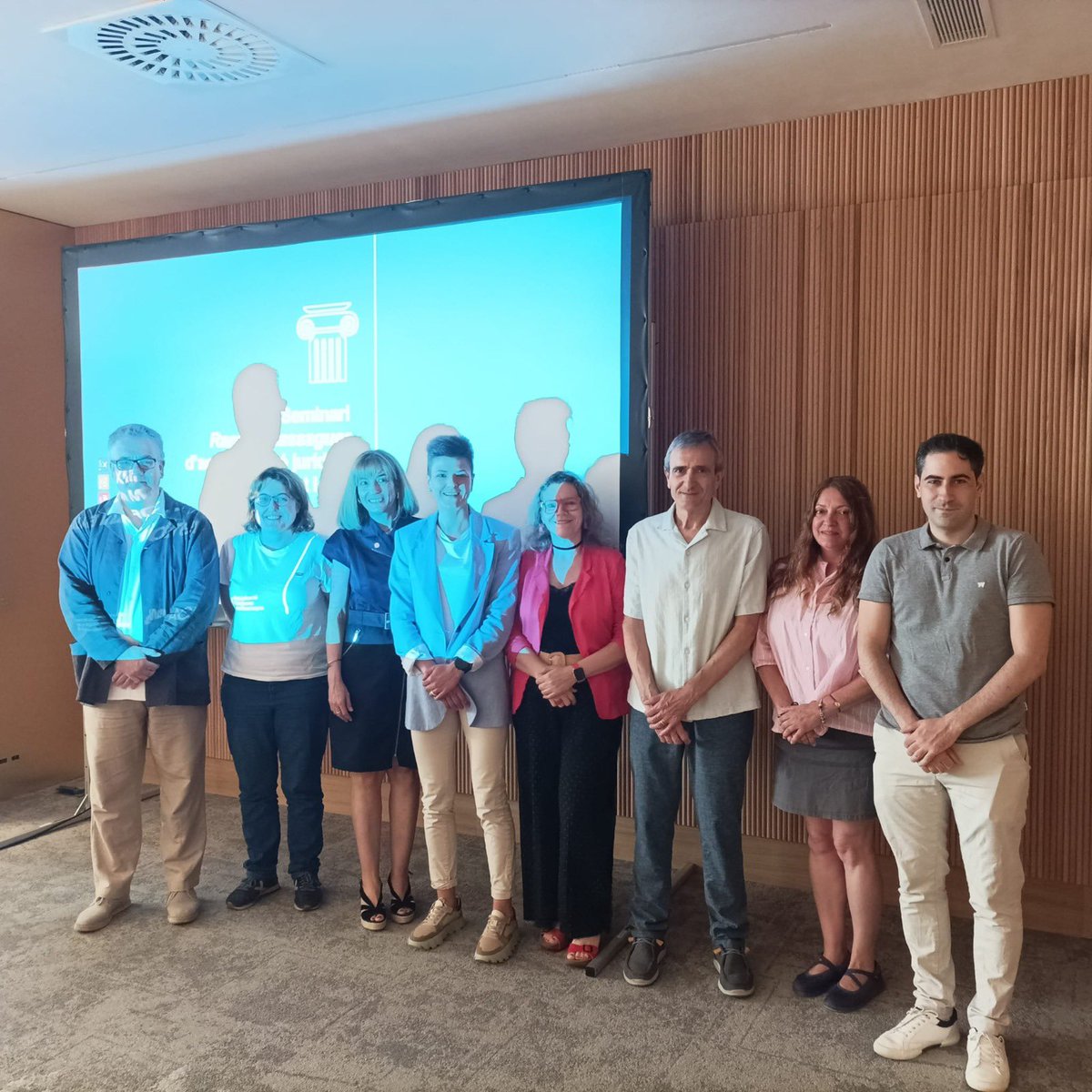 Diputació de Girona (@diputaciogirona) on Twitter photo ℹ️L'accés a la informació pública, el <a href="/sindicdegreuges/">Síndic de Greuges</a> i les obligacions en matèria de #transparència, centren la 4️⃣a sessió del XIII Seminari Ramon Massaguer d'Actualització Jurídica i Dret Local.
🗣️Hi ha participat la diputada de la #DdGi Natàlia Figueras. ℹ️L'accés a la informació pública, el <a href="/sindicdegreuges/">Síndic de Greuges</a> i les obligacions en matèria de #transparència, centren la 4️⃣a sessió del XIII Seminari Ramon Massaguer d'Actualització Jurídica i Dret Local.
🗣️Hi ha participat la diputada de la #DdGi Natàlia Figueras.