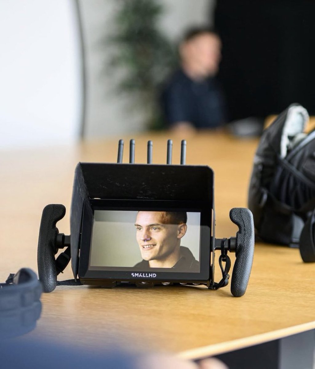 #FlorianFriday 
Serious signing from the Reds 🪄 
#LFC