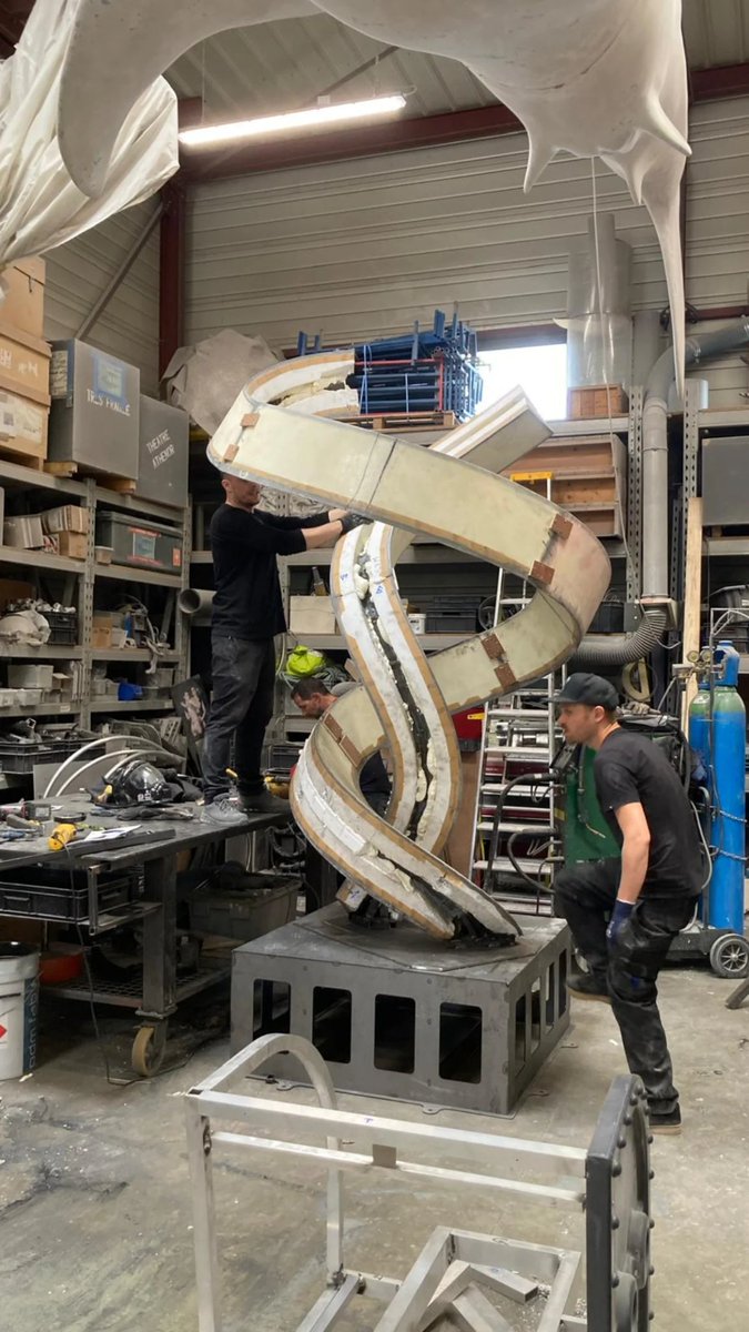Julien_Espagnon's tweet image. From 3D generative sculpture to 3 meters physical sculpture