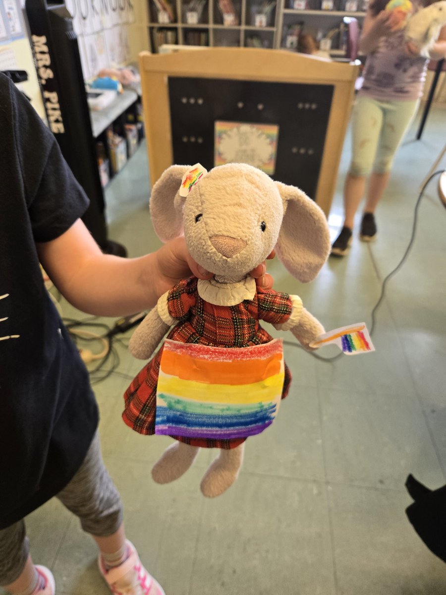 Lindsay Pike 🌼 (@mrslpike1) on Twitter photo 