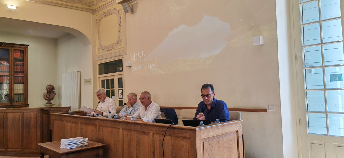 Olivier Paulet, secrétaire général, présente le rapport d'activité.