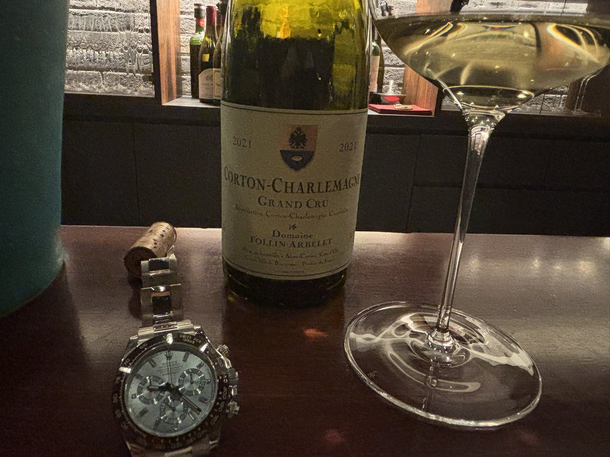 ワインを勉強中。とりあえずデキャンタって言葉を覚えた🍷