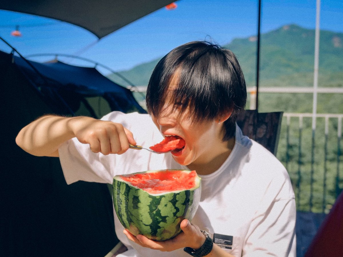 ilyljb's tweet photo. 🍉🫧🌿💕
#임재범 #Jaebeom #JayB #GOT7 https://t.co/TFAC59AAal