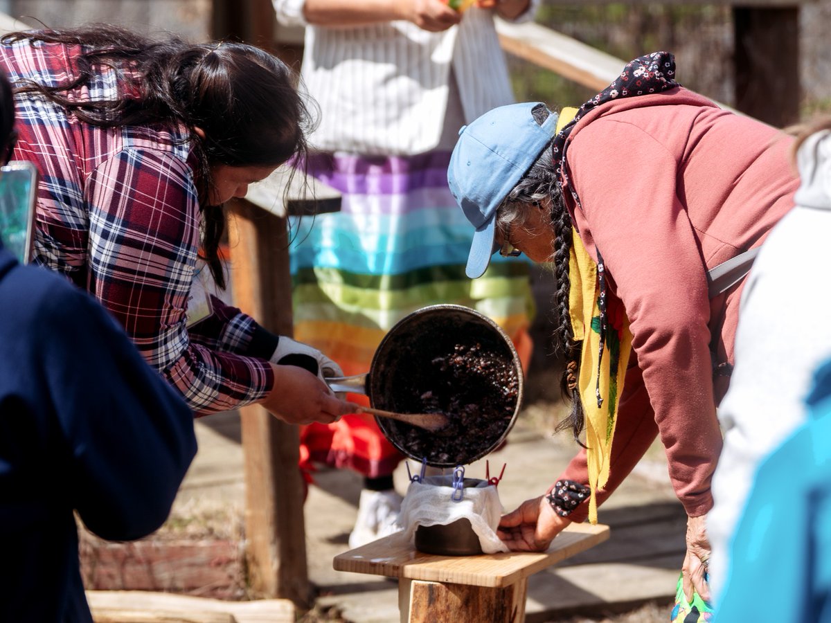 UCN campuses are closed today in observance of #NationalIndigenousPeoplesDay. We recognize and celebrate the unique heritage, diverse cultures, languages, traditions, and exceptional contributions of First Nations, Inuit, and Métis peoples.
#NIPD2025