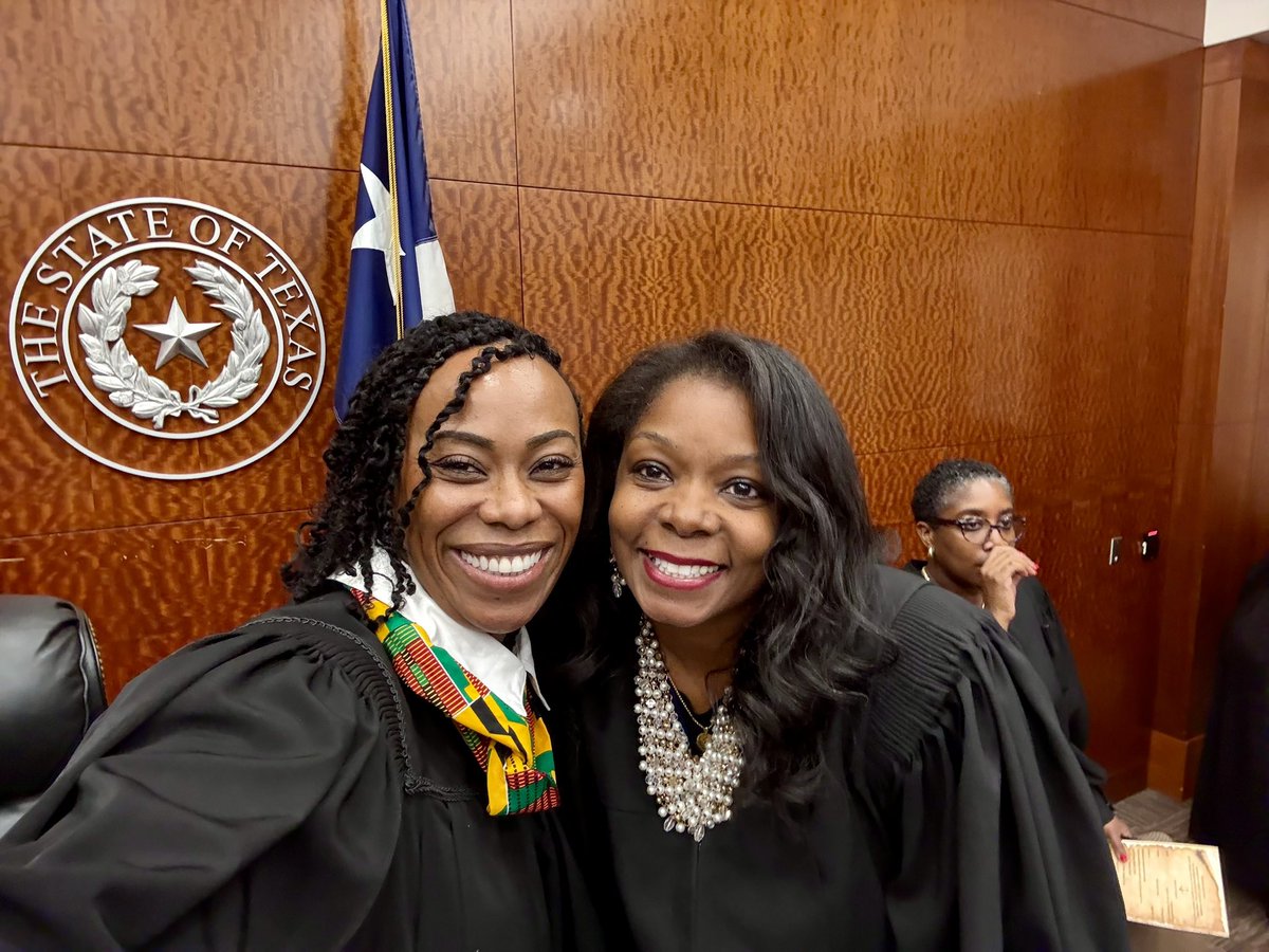 EHughes4Judge's tweet photo. Happy Juneteenth, Houston! ❤️
We honored The Honorable Belinda J. Hill with the unveiling of her official portrait. Judge Hill’s leadership, wisdom, and high standards have shaped so many of us for the better.
It was a joy to celebrate her impact during Juneteenth. #juneteenth https://t.co/81EAMicJoK