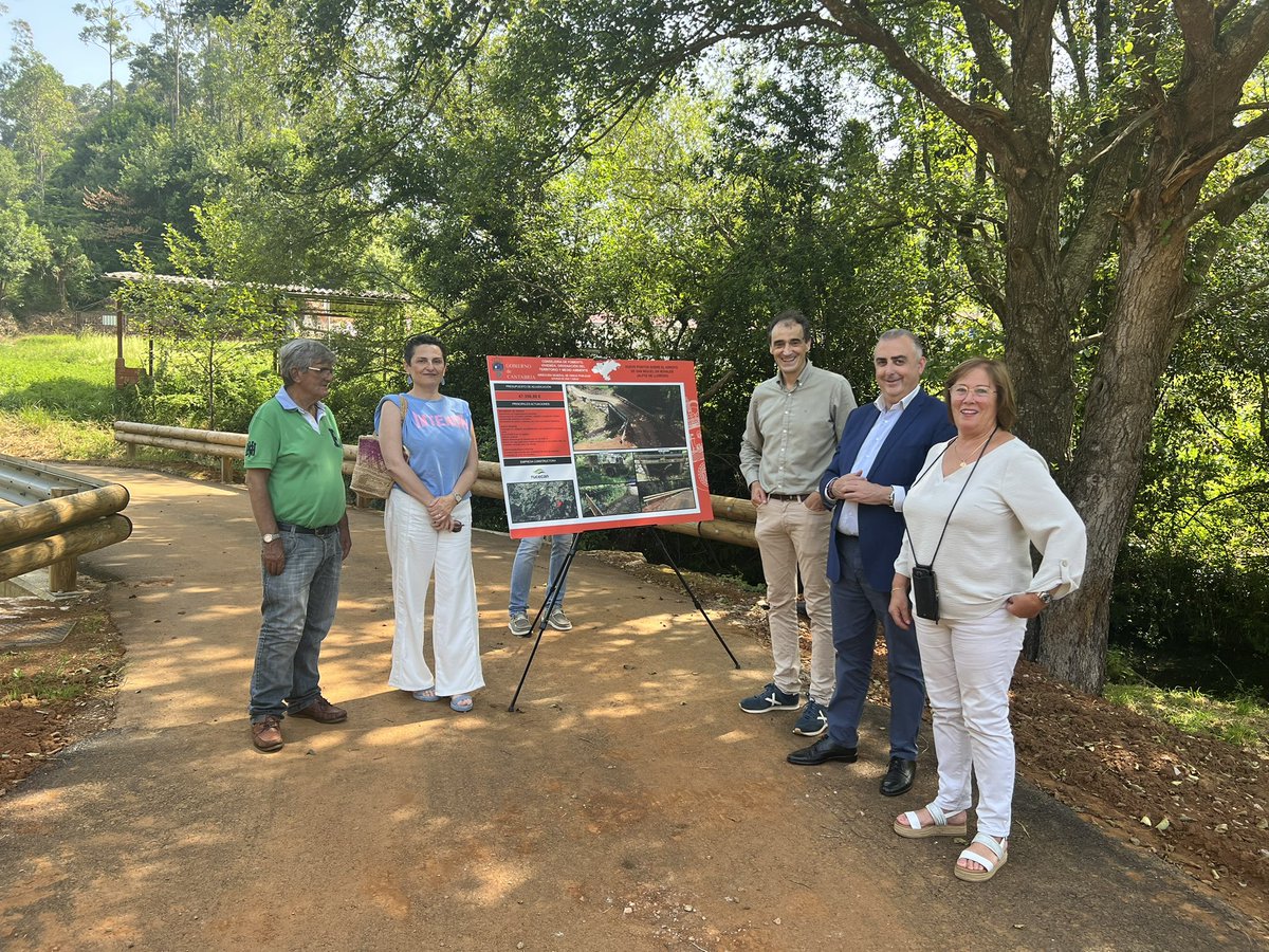 Gobierno Cantabria (@cantabriaes) on Twitter photo ✅ <a href="/media_roberto/">Roberto Media</a> inaugura diferentes actuaciones en #AlfozdeLloredo por valor de más de 100.000 euros
👉 El consejero avanza al alcalde que el proyecto de reconversión de la EDAR de #Cóbreces en EBAR quedará adjudicado en pocos días
ℹ️➡️ bit.ly/44nlyOl ✅ <a href="/media_roberto/">Roberto Media</a> inaugura diferentes actuaciones en #AlfozdeLloredo por valor de más de 100.000 euros
👉 El consejero avanza al alcalde que el proyecto de reconversión de la EDAR de #Cóbreces en EBAR quedará adjudicado en pocos días
ℹ️➡️ bit.ly/44nlyOl