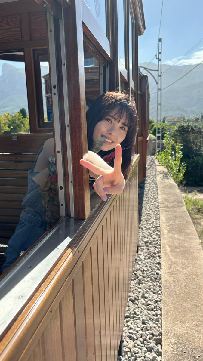 【本日最終日📣】
#筒井あやめ1st写真集 パネル展（@コーチャンフォー新川通り店）ついに本日で終了です🕊️

🎧あやめさんの音声ガイド
🎬ここでしか見られないメイキング＆バースデームービー
📮ファンからのメッセージボードも

まだの方、今日がラストチャンスです📸
#感情の隙間