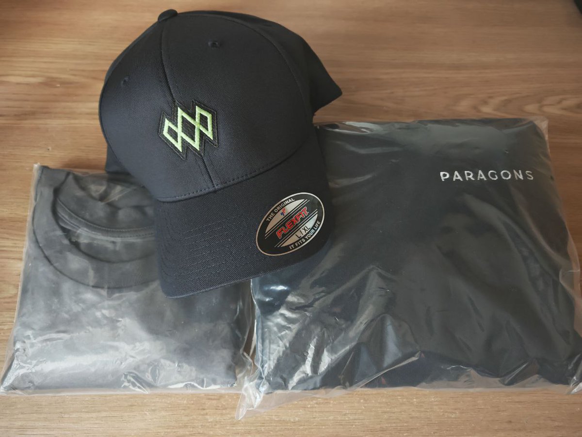 Big thanks to <a href="/ParagonsDAO/">ParagonsDAO</a> for the awesome merch bundle!
Hoodie, t-shirt &amp; cap all look great and feel premium 👍 Now I gotta perform at <a href="/ParallelTCG/">Parallel</a> Major #1 and make playoffs to wear it on stream 😄

P.S. You can win gear like this in our Discord events too 👀