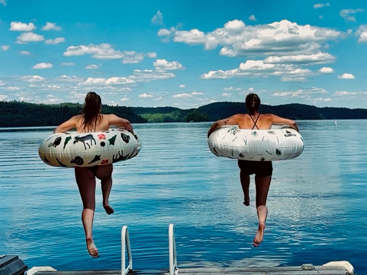 Jumping into the first day of summer ☀️

#ComeWander #OntariosHighlands #Summer #FirstDayOfSummer #Jumping #Swimming #LakeVibes