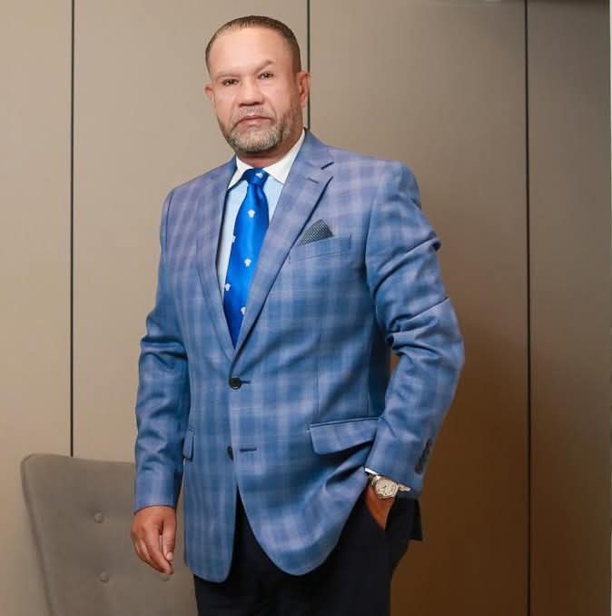 Santo Medrano2 tweet media