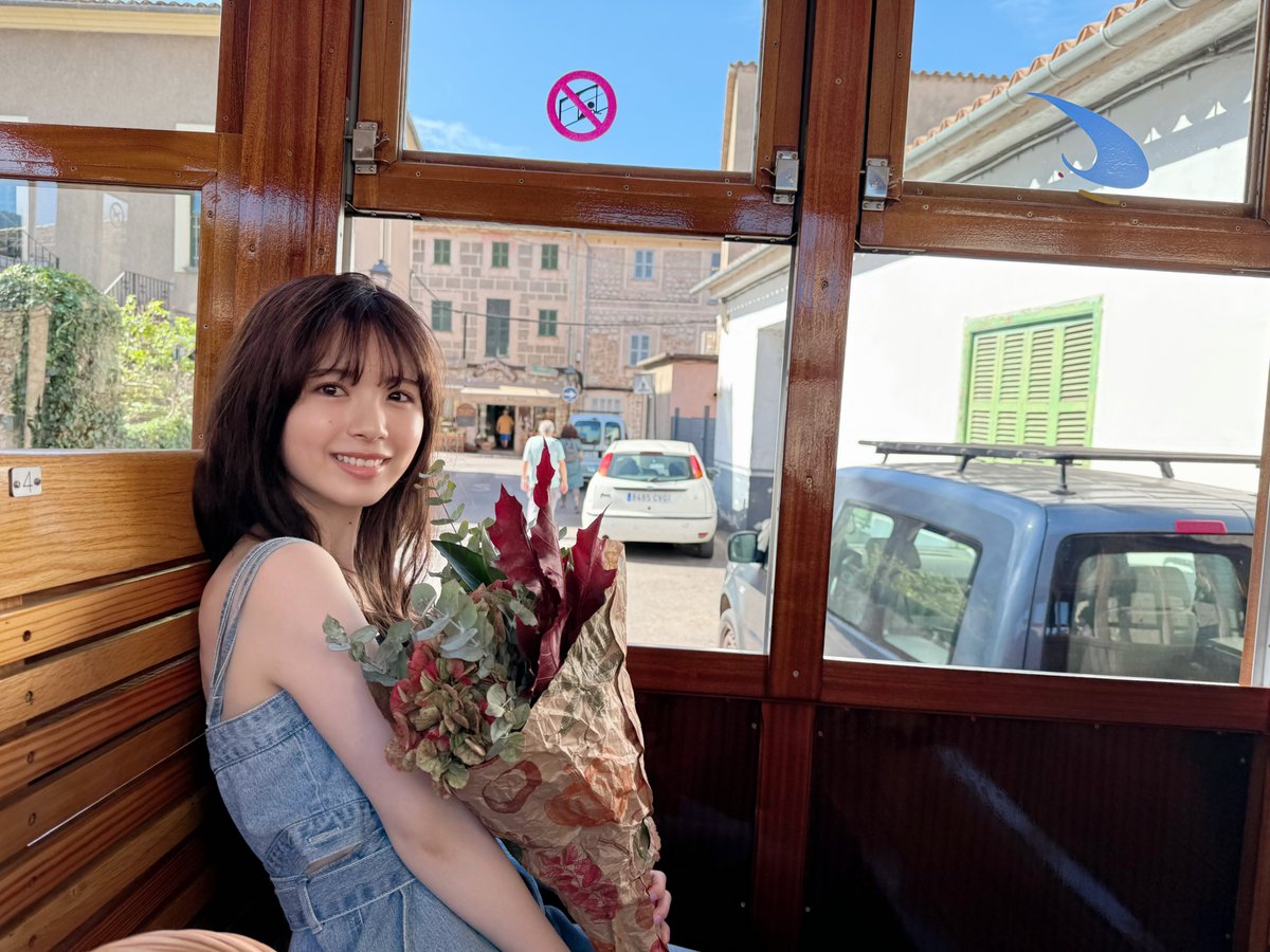 📍コーチャンフォー新川通り店にて開催中の
パネル展は、いよいよ明日6/22(日)まで🕊️

🗣️あやめさんによる音声ガイド
🎬ここでしか見られないメイキング＆バースデームービー
🎒メンバーからも大人気だった“スクールガール”のパネル
📮メッセージボードも設置中

#筒井あやめ1st写真集 #感情の隙間