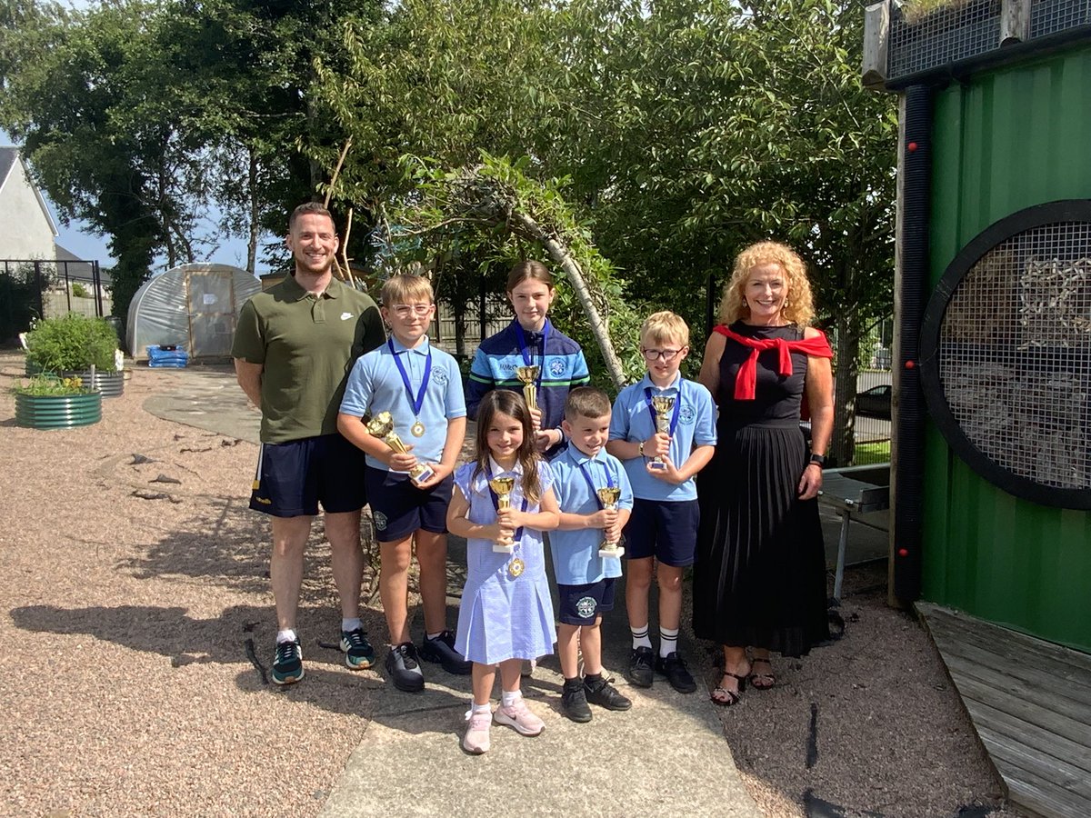A highlight of the year today as we celebrated Sports Day Awards. A prize for each and every child who participated, and lots of prizes for teams too. A special well done to the boys and girls who were overall Key Stage winners, joined so proudly by their parents! 
#NRStPfamily💕