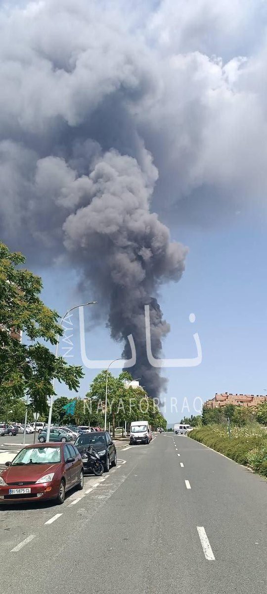 🔴İran'ın son saldırı dalgasında fırlattığı füzelerden biri Tel Aviv'i de vurdu.