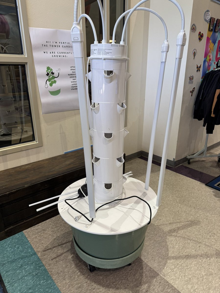 Thank you to everyone who joined us today for our first Green Apple Day of Service! We accomplished a lot!
🌱 Vertie our TowerGarden was cleaned
🔨 Veggie Garden fence installed
🐓 Coop storage bin assembled
🚧 Old broken coop disposed. 
See you all at the next one on July 10th.