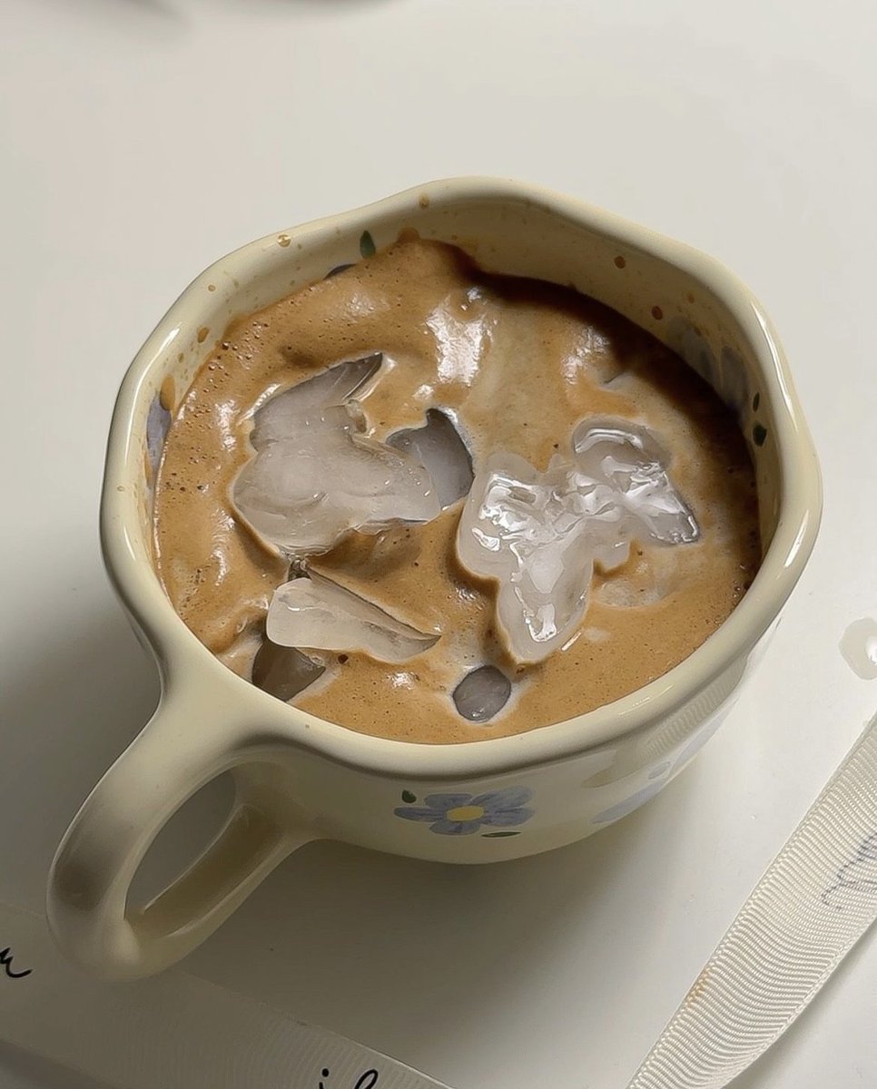 ᅠ ᅠ (@coffeeebreaak) on Twitter photo 