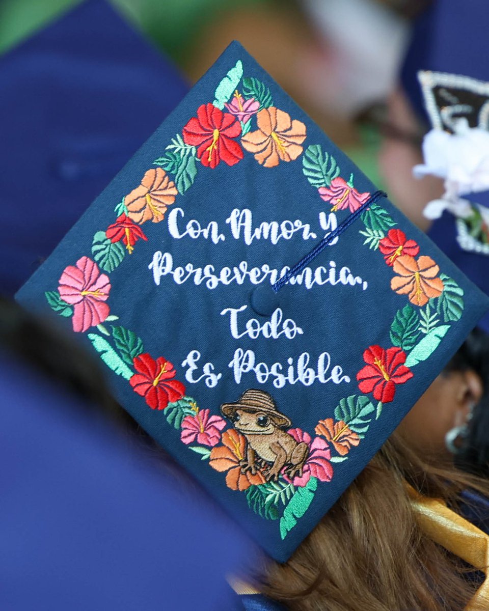 DrexelUniv's tweet image. Hats off to the #ClassOf2025, you are now #ForeverDragons! π² π π
Read more in DrexelNEWS: bit.ly/3TrrIqv β
#ExperienceDrexel
#drexel #drexeluniversity #commencement #graduation