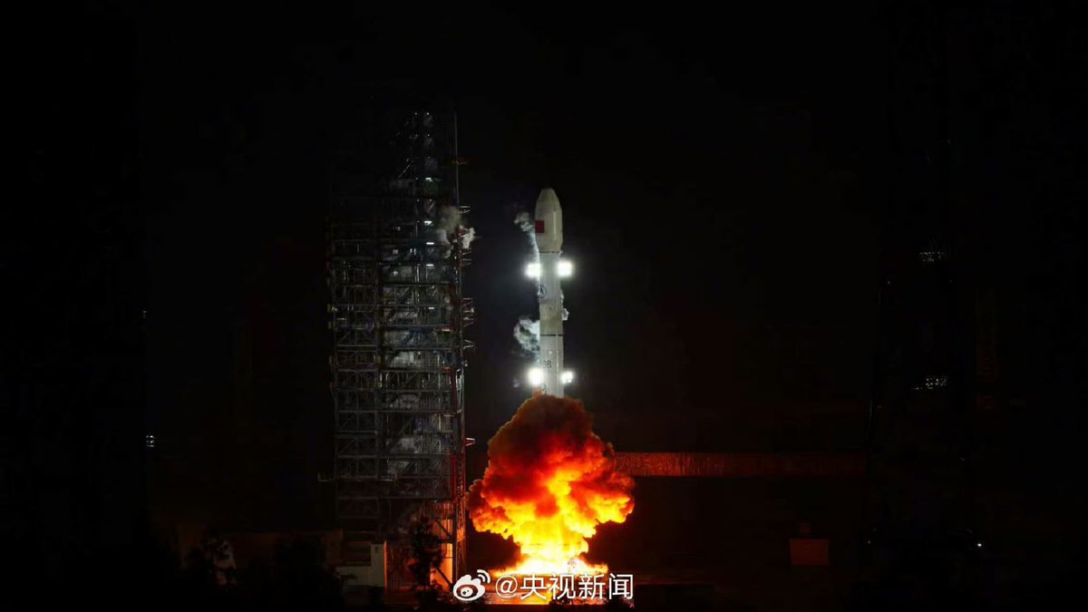 Skyfeather16's tweet image. 【航天动态】今天,我国在西昌卫星发射中心使用长征三号乙运载火箭,成功将中星9C卫星发射升空,卫星顺利进入预定轨道,发射任务圆满成功