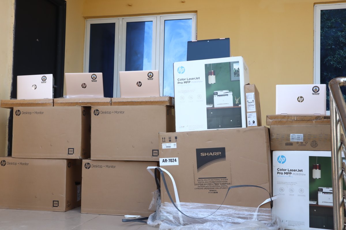 ANdotICTA's tweet photo. We just equipped the Anambra State Civil Service Commission with digital tools, another step forward in actualizing @CCSoludo’s vision of a tech-driven public service.

#Solutionishere
#Solution2.0
#Anambraisrising https://t.co/5HRZLyKx4s