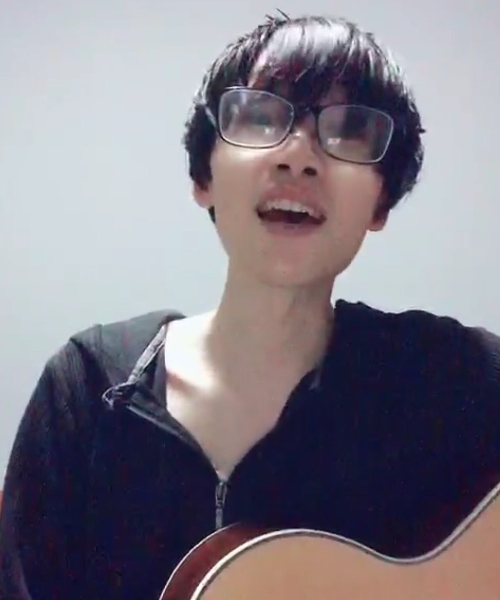 本日はTikTokライブ配信
ありがとうございました～🌙

電波悪悪蝿集り（感じ多い）な配信で
申し訳ございませんでしたが、
路上で出会った方が見てくださったり、
いいねやコメントで電波悪いのも
吹き飛ばしてくれたり、
感謝でいっぱいです🥹✨

神様どうか来週は電波と蝿を
どうにかしてにゃん🐈