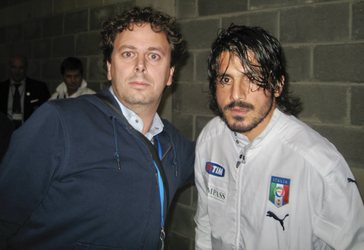 Gattuso dé oplossing? Ik hoop het wel. In 2009 had ik een
meet&amp;greet met hem in Dublin, direct het duel met Ierland waarin Italië zich had gekwalificeerd voor het WK in Zuid-Afrika. Zelfs na gedoucht te zijn spatte de agressiviteit van hem af. Hopelijk kan hij die overdragen.