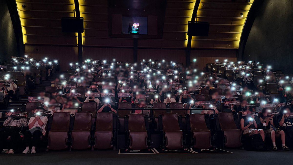 스튜디오 지브리, 그 신화의 시작을 알린
&lt;바람계곡의 나우시카&gt; 최초 시사회 현장 공개!

드디어 다음주 ‘나우시카’가 스크린 속으로🎬
🔗예매하기: litt.ly/daewonmedia_mo…

#바람계곡의나우시카 #나우시카 #스튜디오지브리 #지브리 #6월25일대개봉 #미야자키하야오 #다카하타이사오 #히사이시조