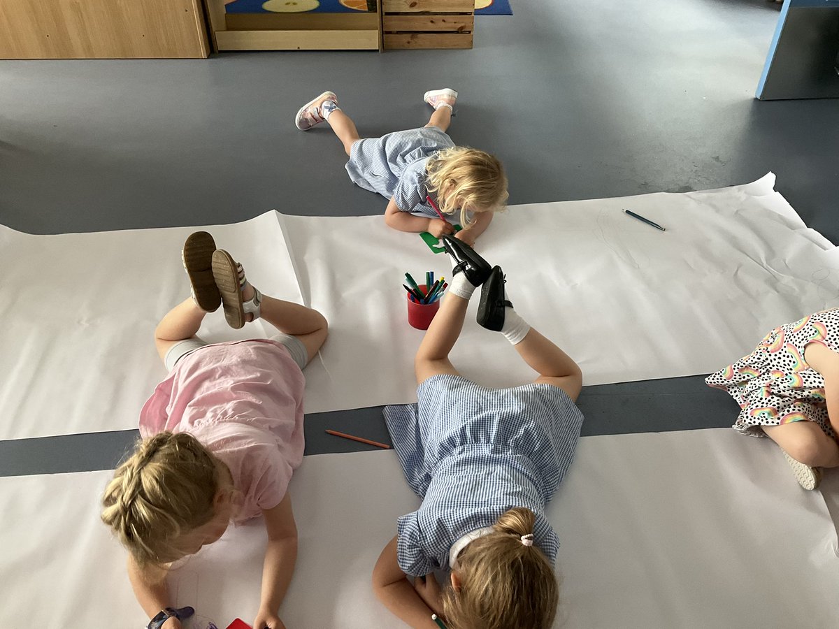 Today in Apple class we have explored mark making creating large group banners. This help us to stay calm and keep cool in the heat.